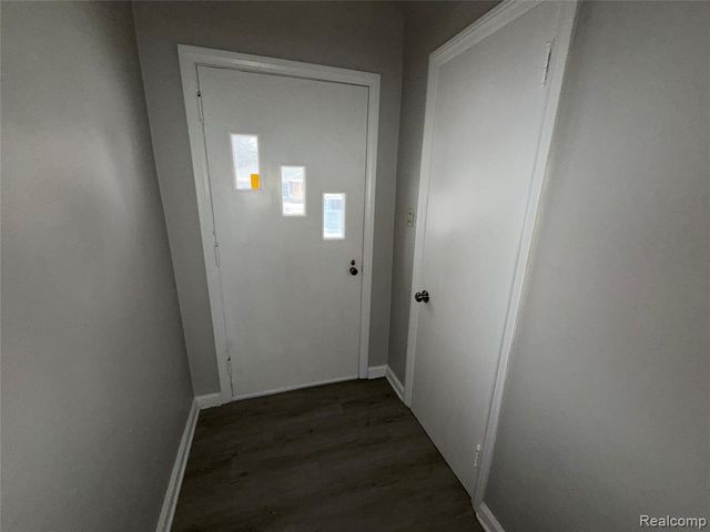 8112 Dale, Center Line, MI 48015