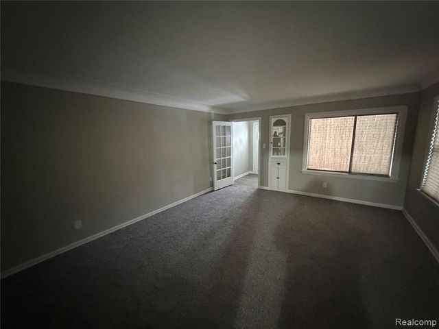 8112 Dale, Center Line, MI 48015