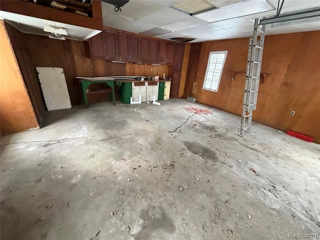 8112 Dale, Center Line, MI 48015