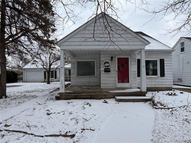 8112 Dale, Center Line, MI 48015