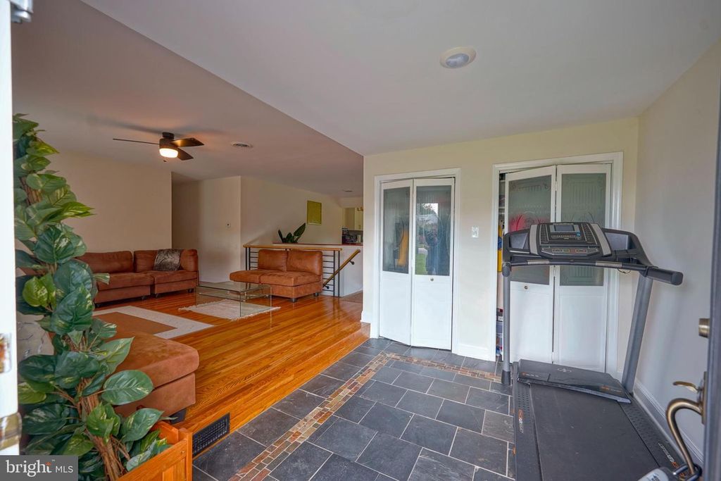 11 LAKEVILLA DR, Voorhees, NJ 08043