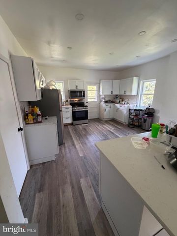 291 N GALEN HALL RD, Wernersville, PA 19565