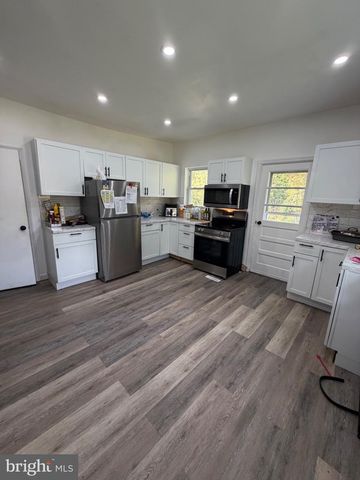 291 N GALEN HALL RD, Wernersville, PA 19565