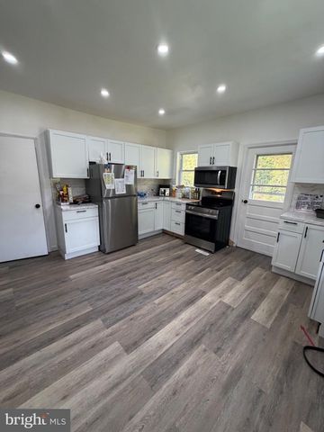 291 N GALEN HALL RD, Wernersville, PA 19565