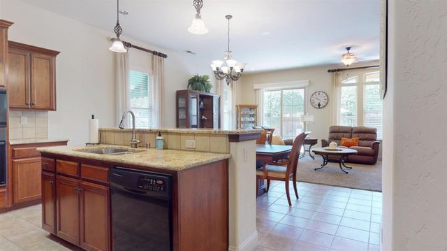 1341 E Via Corsica Place, Fresno, CA 93730