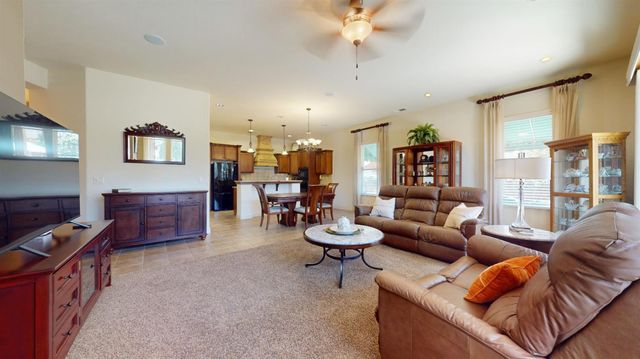 1341 E Via Corsica Place, Fresno, CA 93730