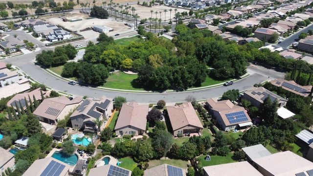 1341 E Via Corsica Place, Fresno, CA 93730