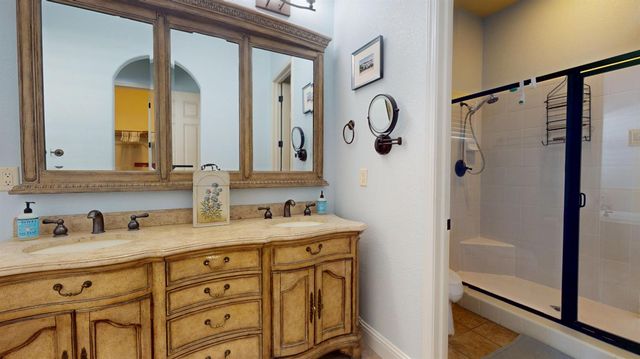 1341 E Via Corsica Place, Fresno, CA 93730