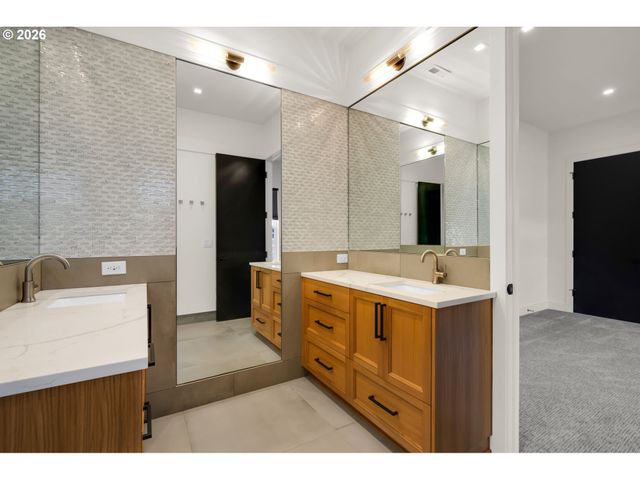 13016 Nw 50TH Ave, Vancouver, WA 98685
