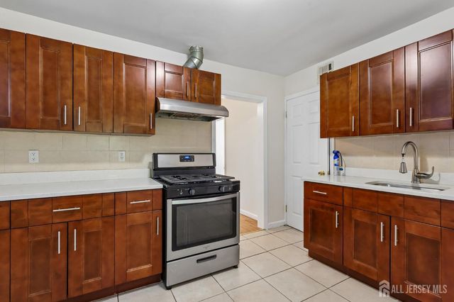 660 Charles Street 2, Perth Amboy, NJ 08861