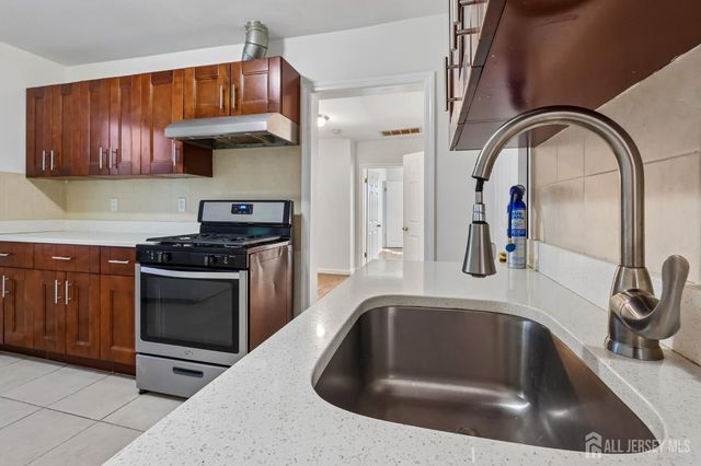 660 Charles Street 2, Perth Amboy, NJ 08861