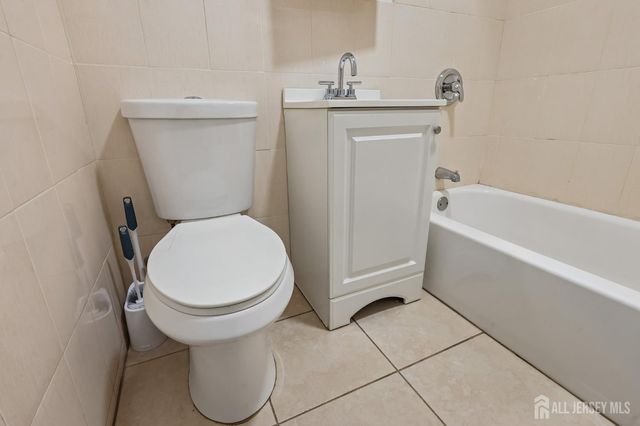 660 Charles Street 2, Perth Amboy, NJ 08861