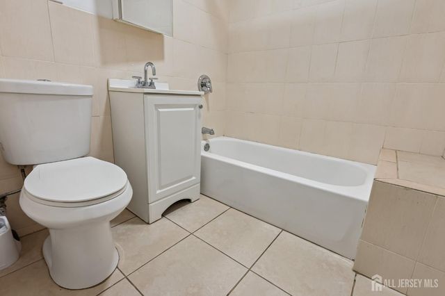 660 Charles Street 2, Perth Amboy, NJ 08861