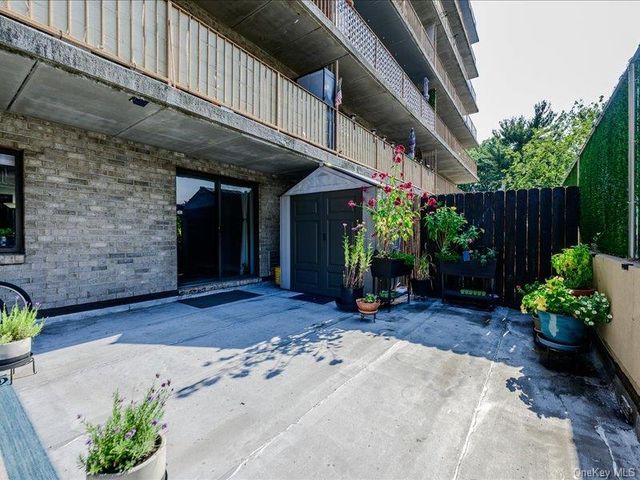 687 Bronx River Road 1D, Yonkers, NY 10704