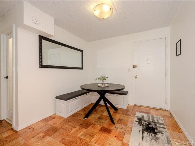 687 Bronx River Road 1D, Yonkers, NY 10704