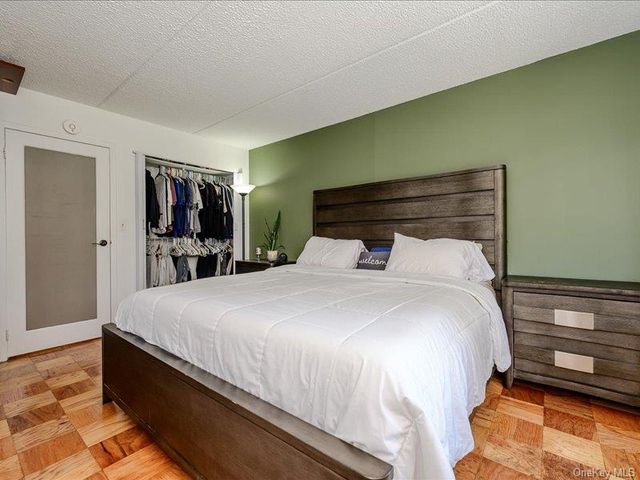 687 Bronx River Road 1D, Yonkers, NY 10704