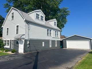 163 Eagle Point Road, Fox Lake, IL 60020