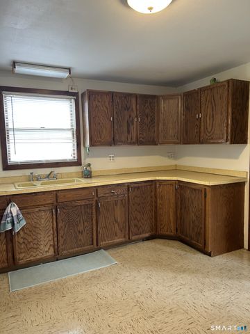 52 Putnam Avenue, Hamden, CT 06517