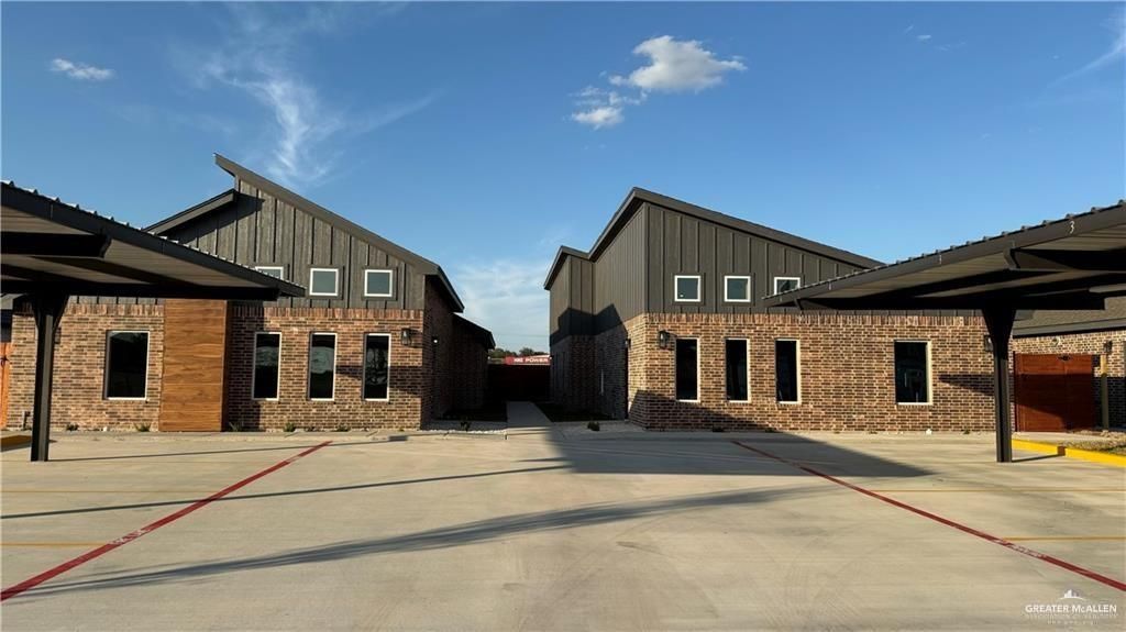 906 Hidden Hills Street 1, Mission, TX 78572