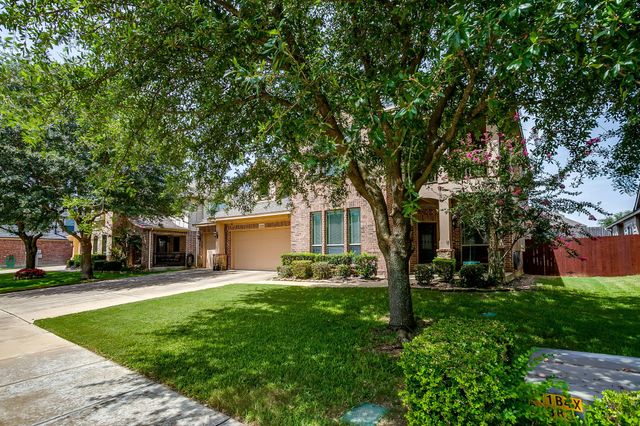 1032 Tara Drive, Burleson, TX 76028