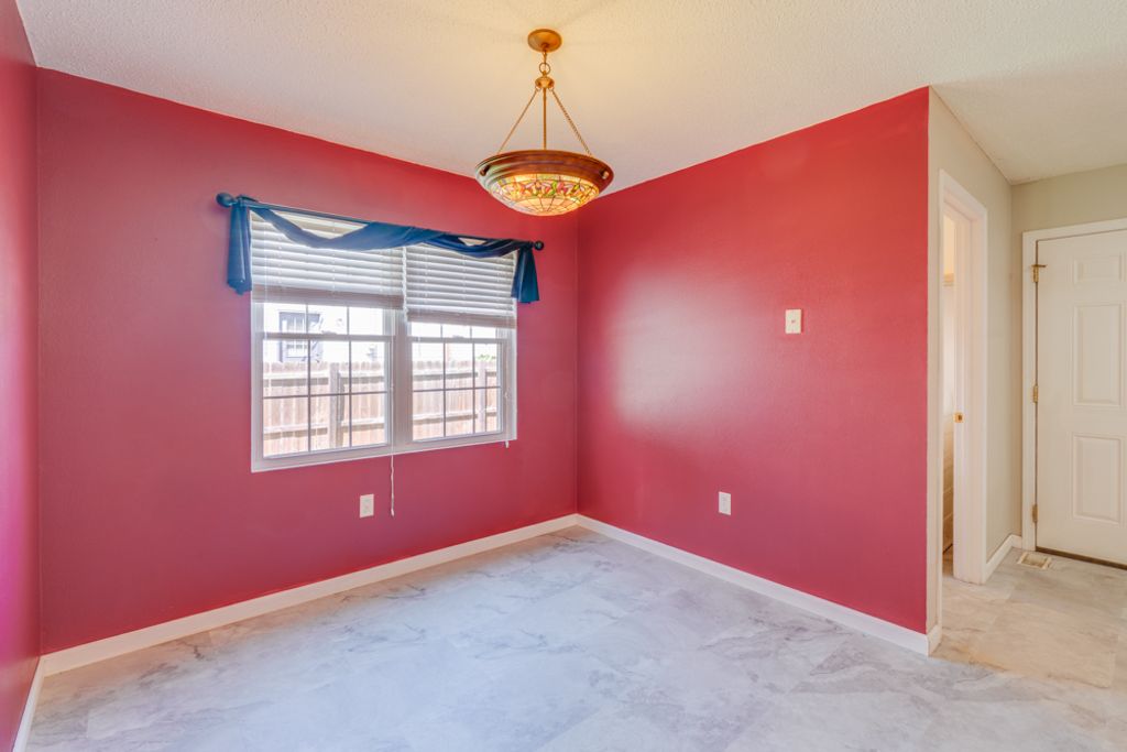 Image 22 of property listing at 405 W Beacon Court, Mt Vernon, IL 62864