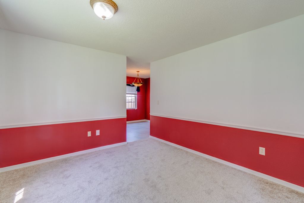 Image 25 of property listing at 405 W Beacon Court, Mt Vernon, IL 62864