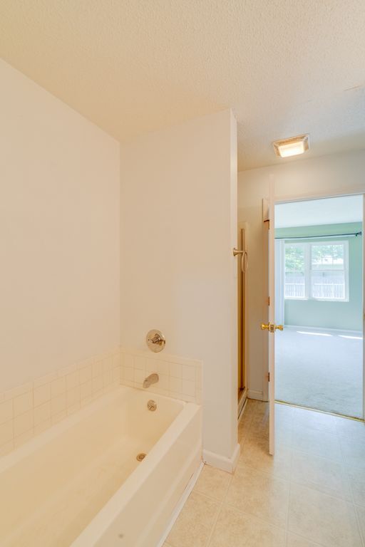 Image 34 of property listing at 405 W Beacon Court, Mt Vernon, IL 62864