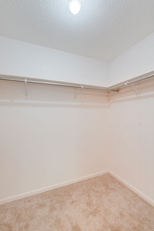 Image 36 of property listing at 405 W Beacon Court, Mt Vernon, IL 62864