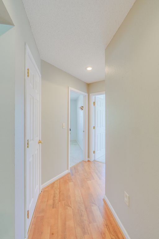 Image 38 of property listing at 405 W Beacon Court, Mt Vernon, IL 62864