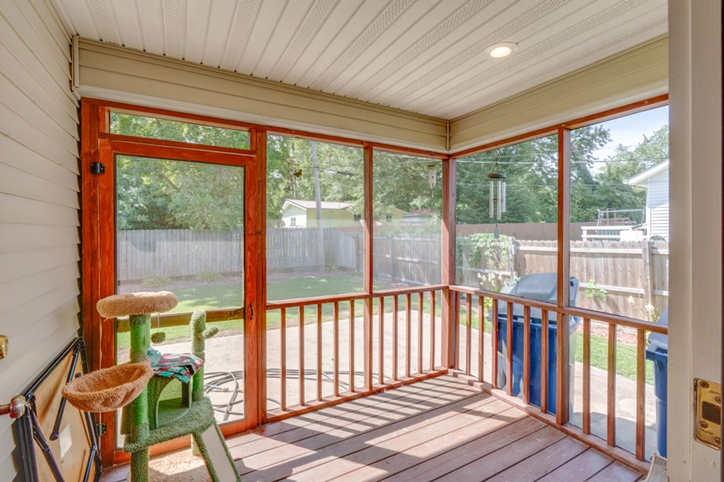 Image 44 of property listing at 405 W Beacon Court, Mt Vernon, IL 62864