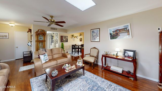 9205 W LONG HILLS Drive, Sun City, AZ 85351