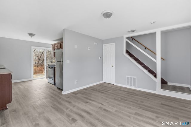 26 Rock Creek Road, New Haven, CT 06515