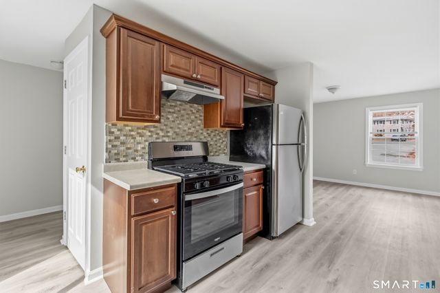 26 Rock Creek Road, New Haven, CT 06515