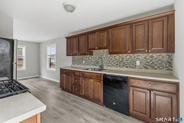 26 Rock Creek Road, New Haven, CT 06515