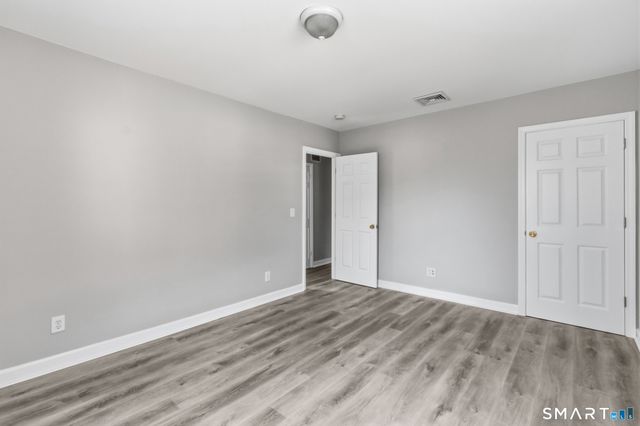 26 Rock Creek Road, New Haven, CT 06515