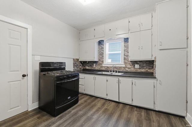 4403 Warsaw Street, Fort Wayne, IN 46806