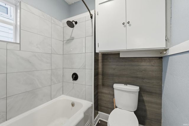 4403 Warsaw Street, Fort Wayne, IN 46806