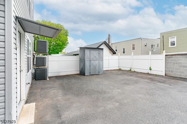 301 N 13Th St, Newark City, NJ 07107