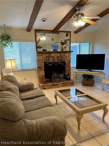 5924 PEBBLE Lane, Sebring, FL 33876