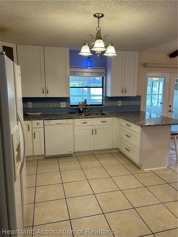 5924 PEBBLE Lane, Sebring, FL 33876