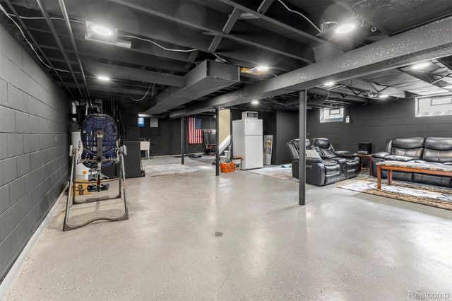 7316 Drexel Street, Dearborn Heights, MI 48127