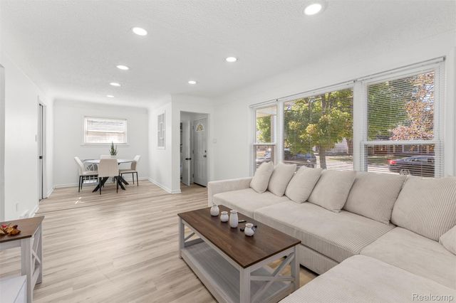 7316 Drexel Street, Dearborn Heights, MI 48127