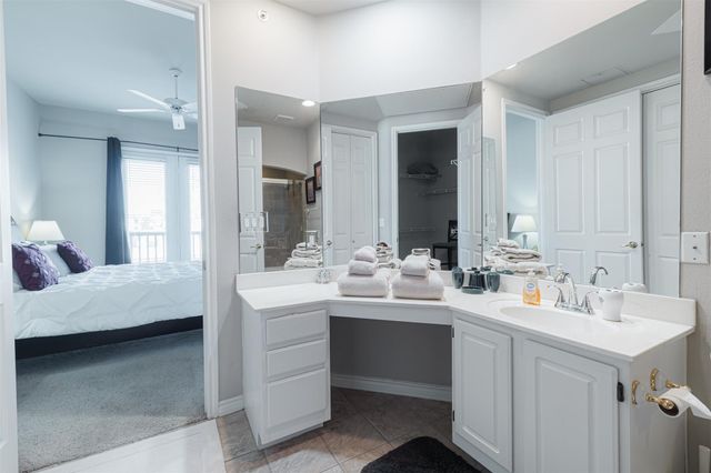 2400 Mccue Road 248, Houston, TX 77056