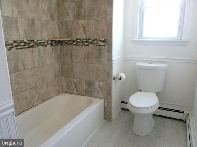 722 HILLTOWN PIKE, Hilltown, PA 18927