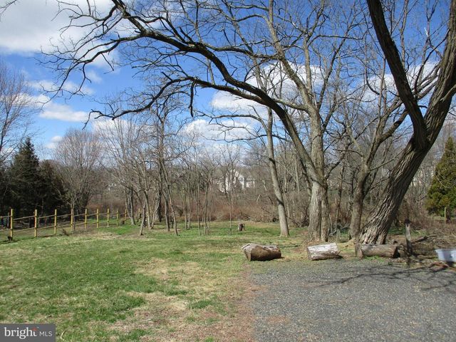 722 HILLTOWN PIKE, Hilltown, PA 18927