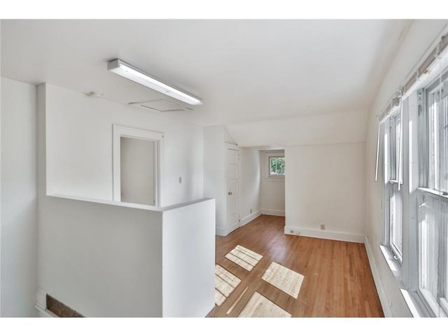 1720 Rollins Avenue SE, Minneapolis, MN 55414