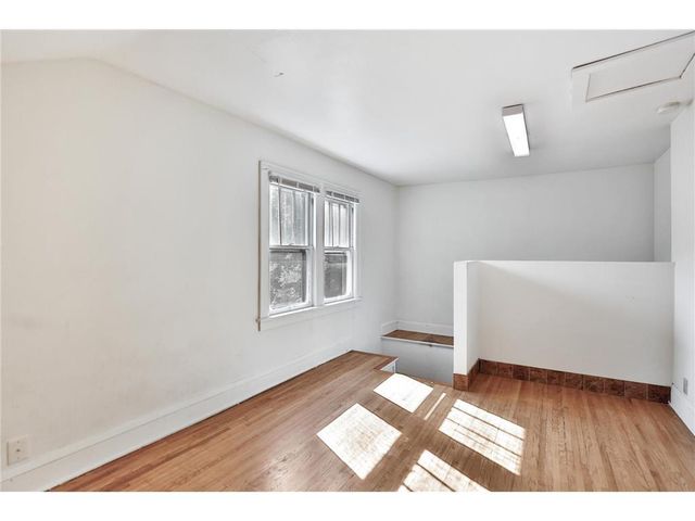 1720 Rollins Avenue SE, Minneapolis, MN 55414
