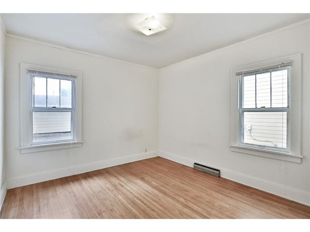1720 Rollins Avenue SE, Minneapolis, MN 55414