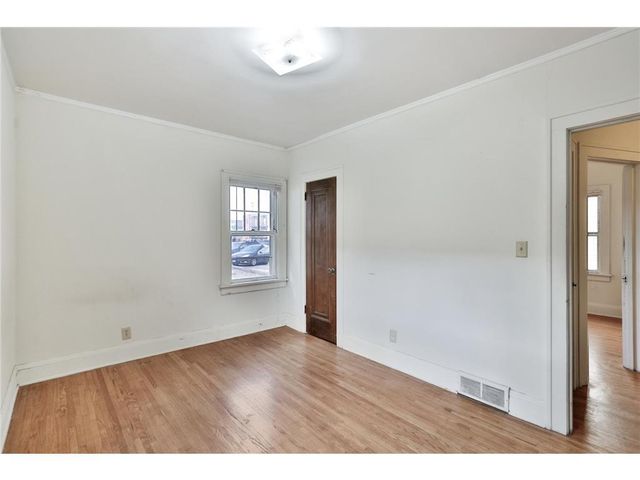 1720 Rollins Avenue SE, Minneapolis, MN 55414