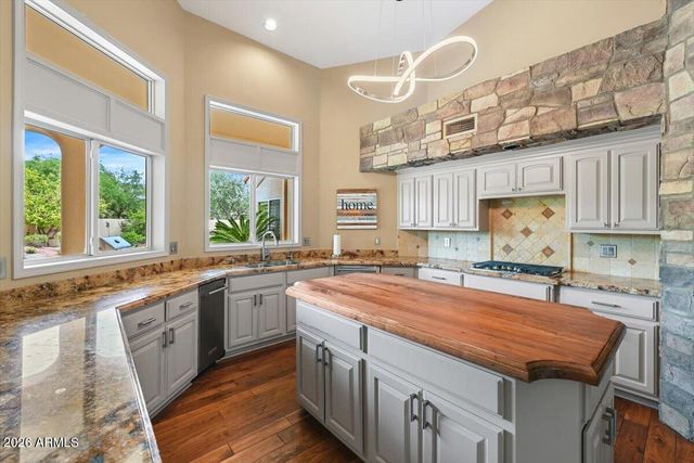 11252 E APPALOOSA Place, Scottsdale, AZ 85259